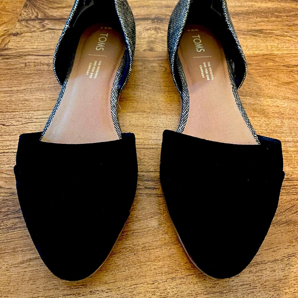 Black Toms flats